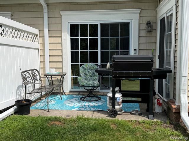 25588 Sun Sail Court, Harrison Twp, MI 48045