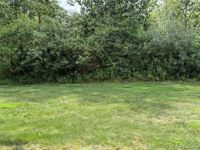 25588 Sun Sail Court, Harrison Twp, MI 48045