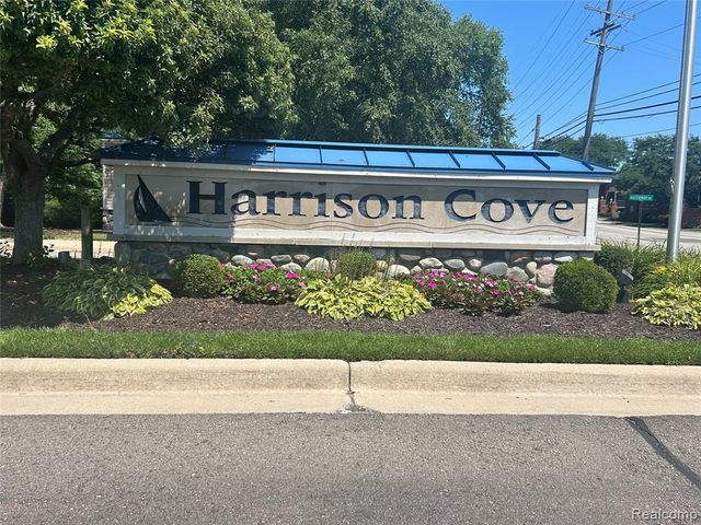 25588 Sun Sail Court, Harrison Twp, MI 48045