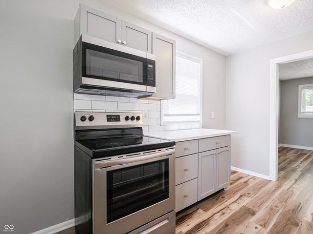 3051 Davis Drive, Indianapolis, IN 46221