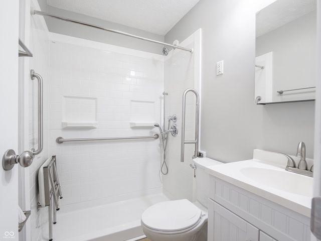 3051 Davis Drive, Indianapolis, IN 46221