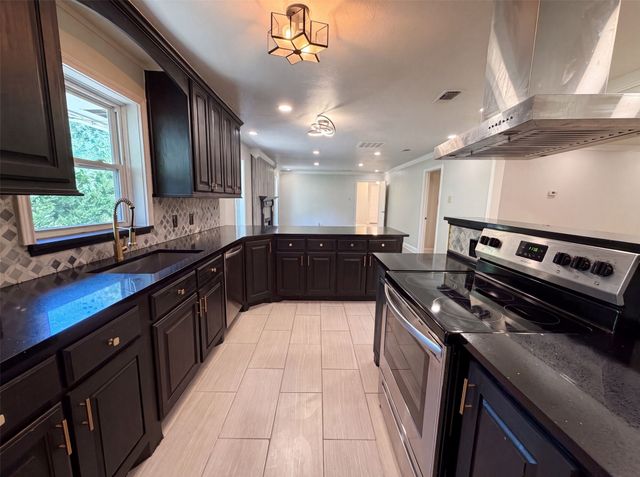 3423 Willow Crest Lane, Dallas, TX 75233