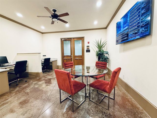 2400 Mccue Road 325, Houston, TX 77056