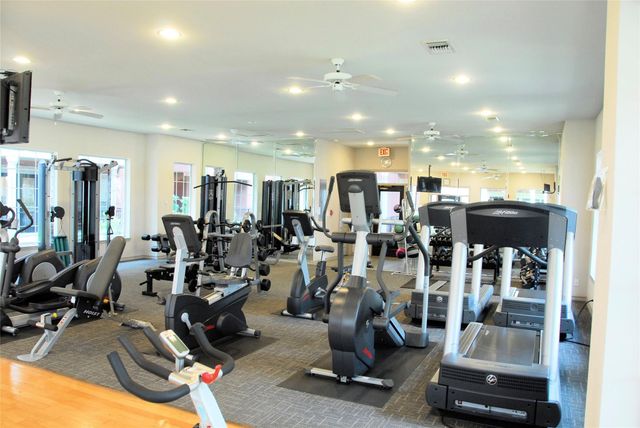 2400 Mccue Road 325, Houston, TX 77056