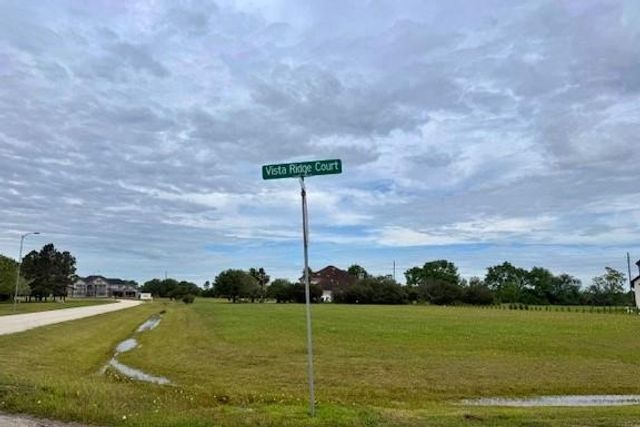 6211 Vista Ridge Court, Richmond, TX 77469