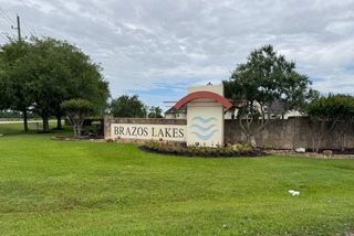 6211 Vista Ridge Court, Richmond, TX 77469