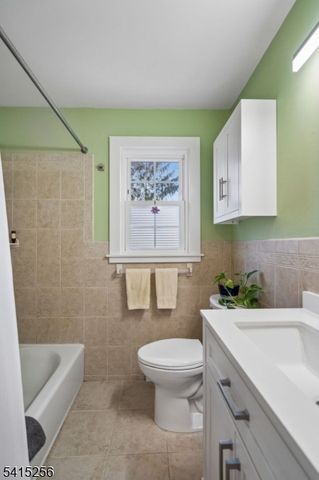 76 Magnolia Dr, New Providence Boro, NJ 07974