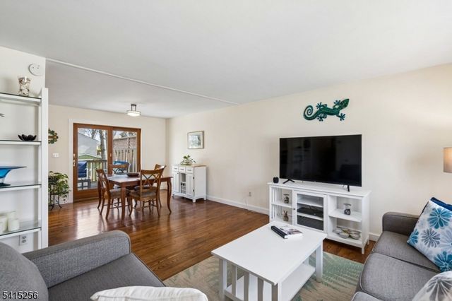 76 Magnolia Dr, New Providence Boro, NJ 07974