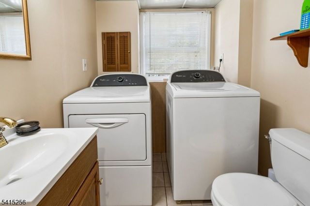 76 Magnolia Dr, New Providence Boro, NJ 07974