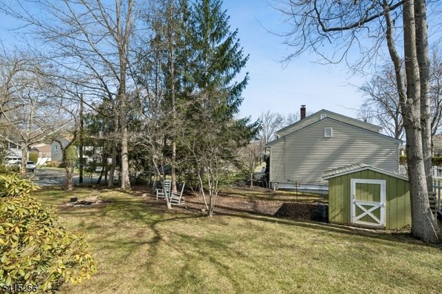 76 Magnolia Dr, New Providence Boro, NJ 07974