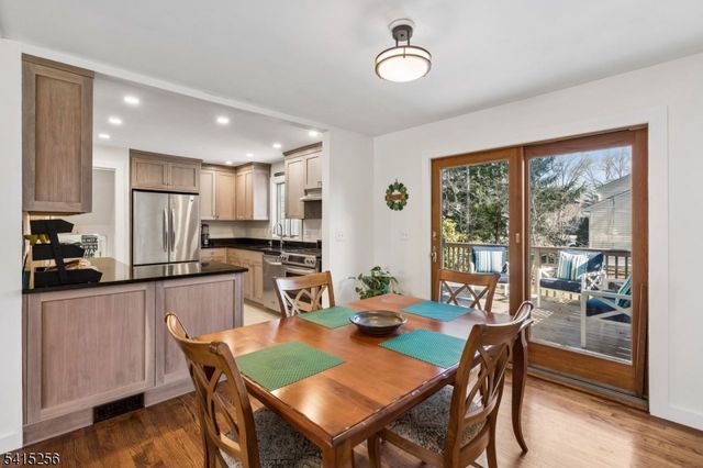 76 Magnolia Dr, New Providence Boro, NJ 07974