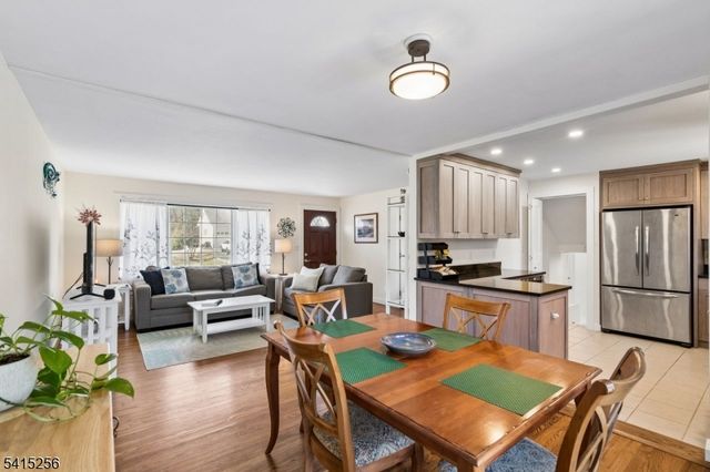 76 Magnolia Dr, New Providence Boro, NJ 07974