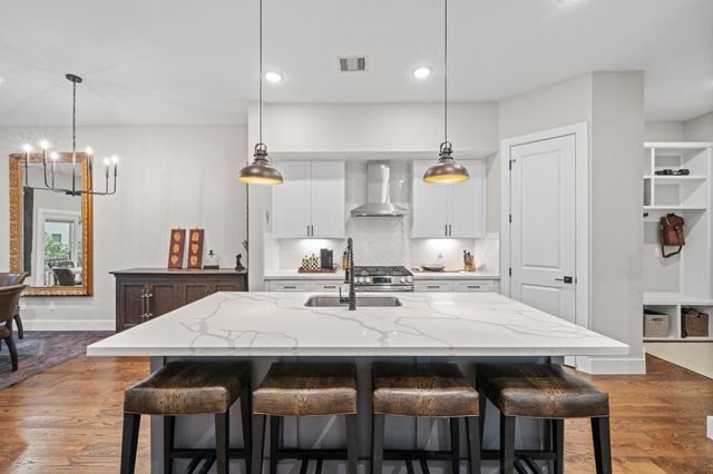 816 E 38th St C, Houston, TX 77091