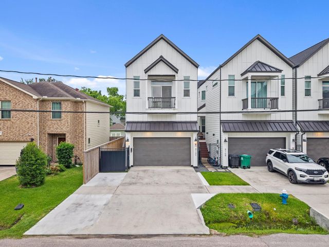 816 E 38th St C, Houston, TX 77091