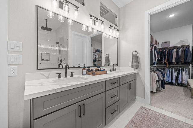 816 E 38th St C, Houston, TX 77091