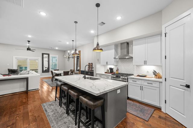 816 E 38th St C, Houston, TX 77091