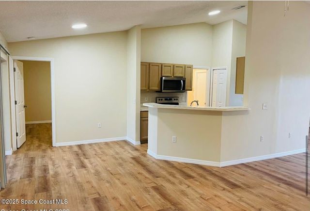 2117 Buescher Hill Street, Melbourne, FL 32935