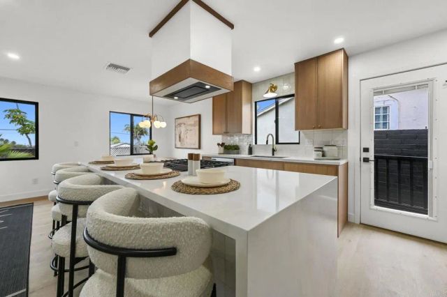 3942 Mount Acadia Boulevard, San Diego, CA 92111