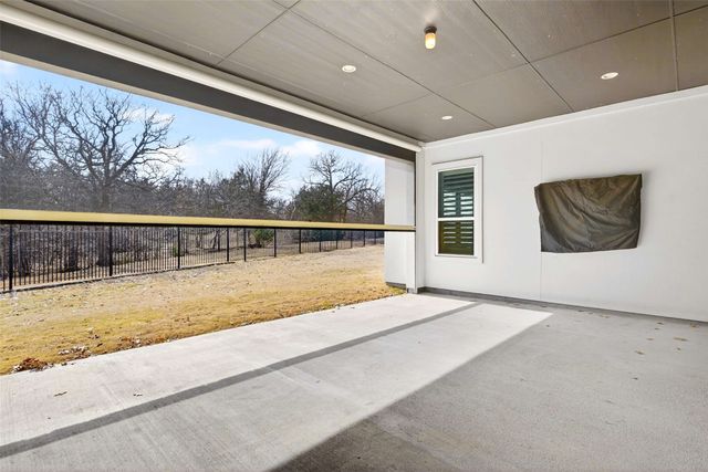 2105 Foxborough Trail, Flower Mound, TX 75028