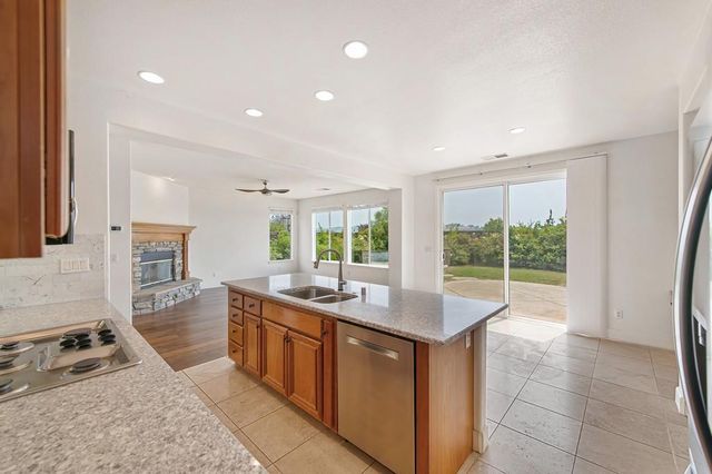 5042 Courtney Way, El Dorado Hills, CA 95762