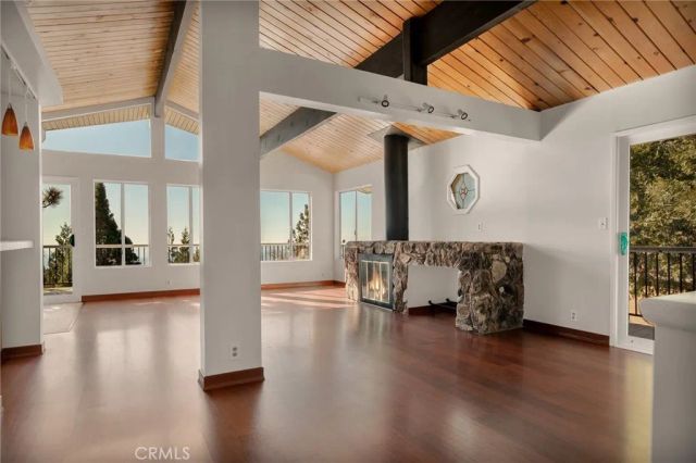 31047 Summit, Running Springs, CA 92382