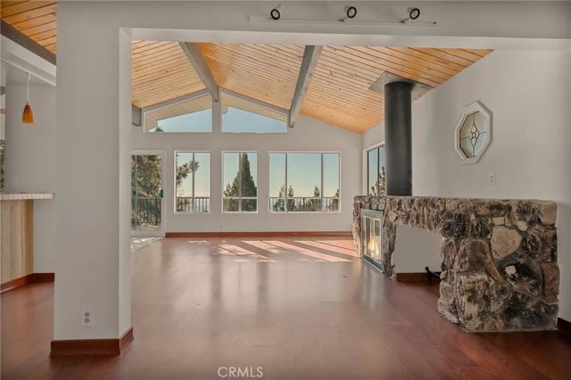 31047 Summit, Running Springs, CA 92382