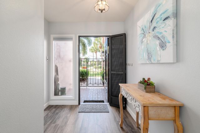 3501 SE Sandpiper Court, Port St Lucie, FL 34952