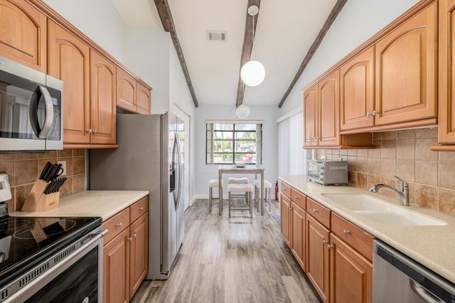 3501 SE Sandpiper Court, Port St Lucie, FL 34952