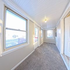 823 E 23rd Court, Des Moines, IA 50317