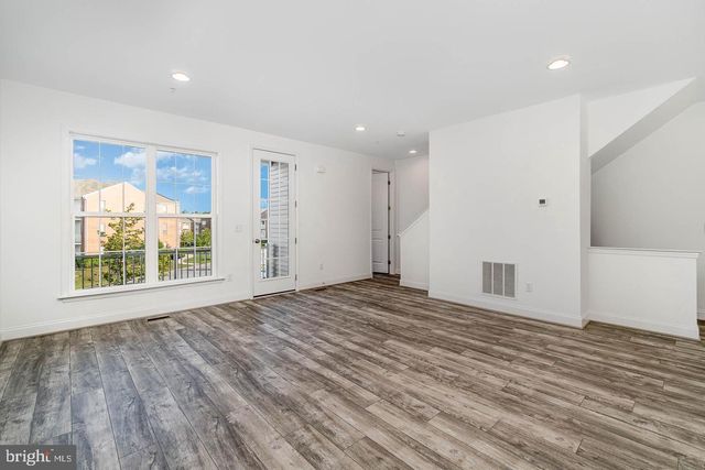 3252 MATEER LN, Mechanicsburg, PA 17055