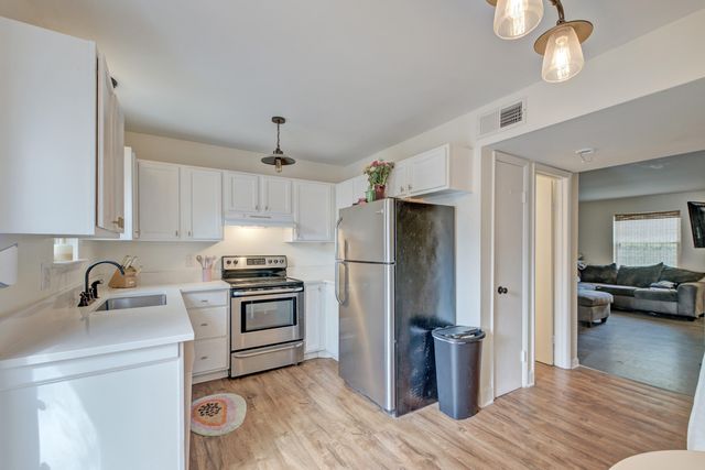 21 Rivers Point Row Apt 9g, Charleston, SC 29412