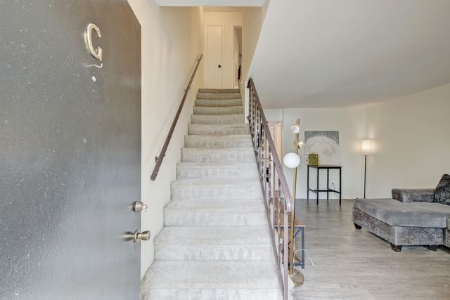 21 Rivers Point Row Apt 9g, Charleston, SC 29412