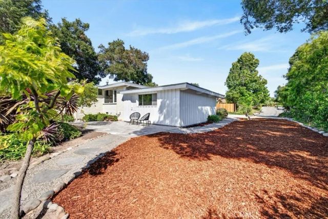 12 Merrill Way, Carmel Valley, CA 93924