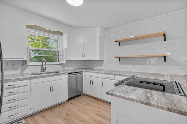 1531 Woodcrest Avenue, Charleston, SC 29407