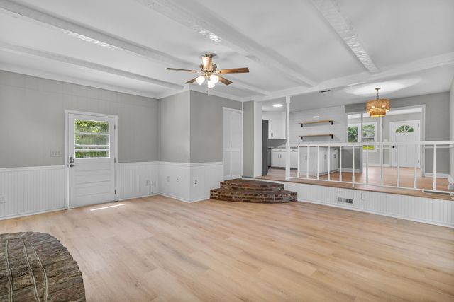 1531 Woodcrest Avenue, Charleston, SC 29407