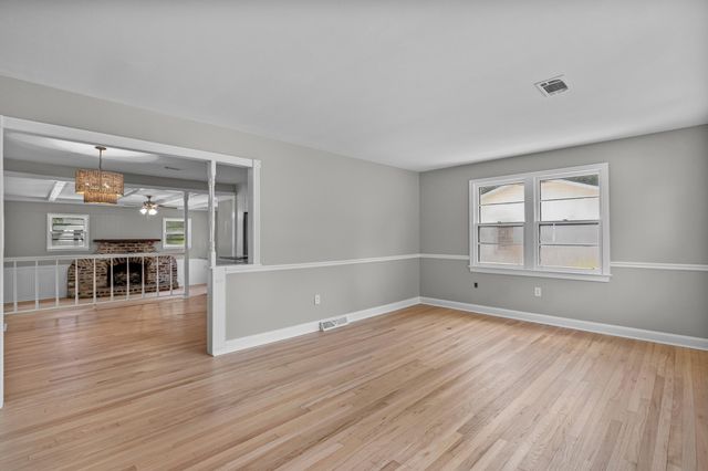 1531 Woodcrest Avenue, Charleston, SC 29407