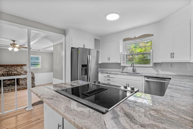 1531 Woodcrest Avenue, Charleston, SC 29407