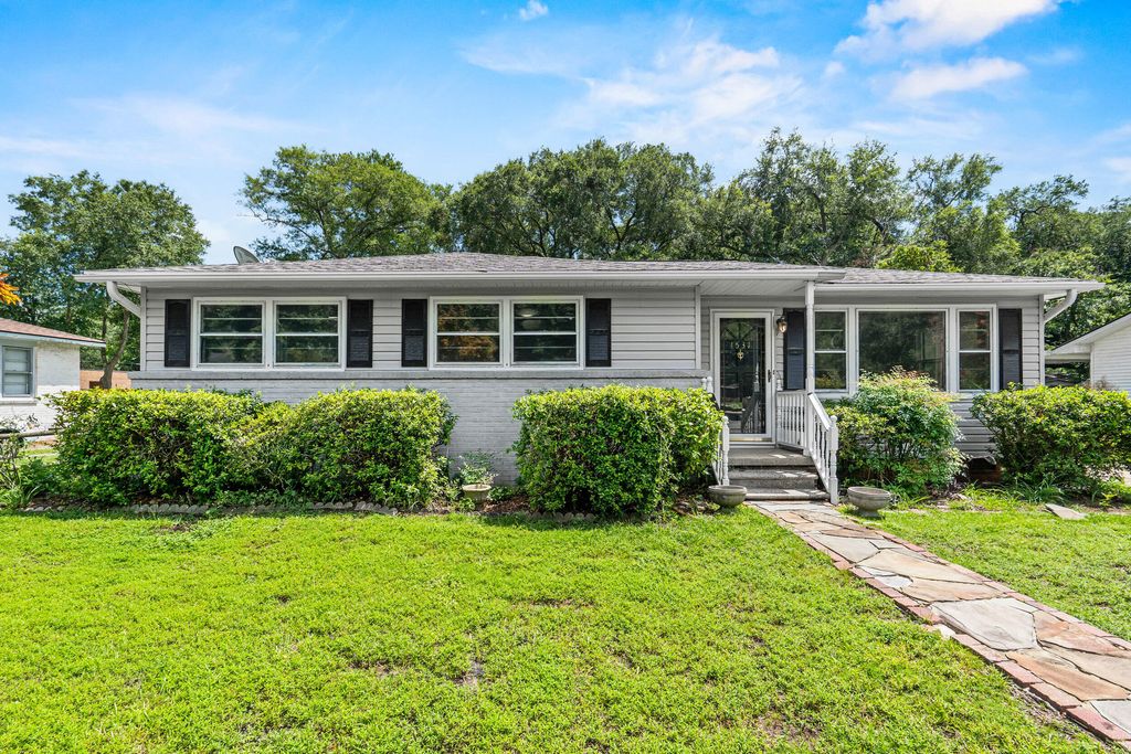 1531 Woodcrest Avenue, Charleston, SC 29407