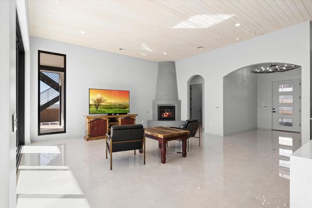 5617 Barranca Overlook Place NE, Rio Rancho, NM 87144