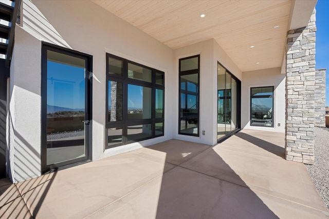 5617 Barranca Overlook Place NE, Rio Rancho, NM 87144