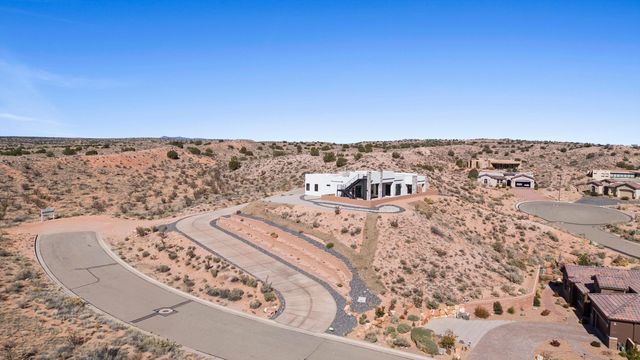 5617 Barranca Overlook Place NE, Rio Rancho, NM 87144