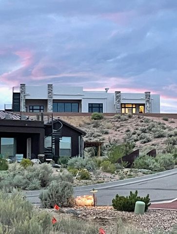 5617 Barranca Overlook Place NE, Rio Rancho, NM 87144