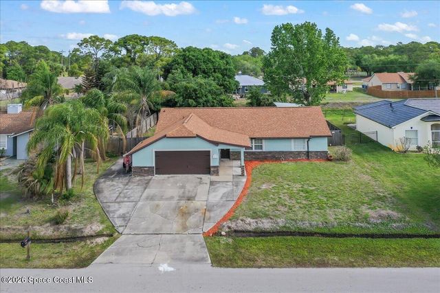 697 Hamm Street NW, Palm Bay, FL 32907