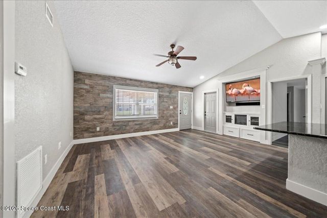 697 Hamm Street NW, Palm Bay, FL 32907