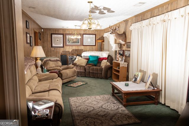 614 N Victory Drive, Lyons, GA 30436