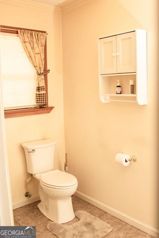 614 N Victory Drive, Lyons, GA 30436