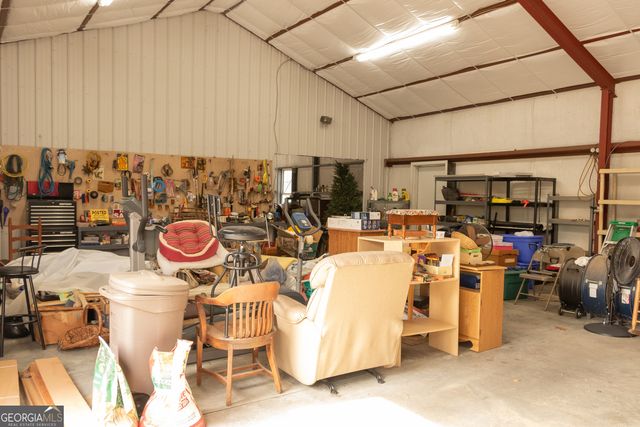 614 N Victory Drive, Lyons, GA 30436