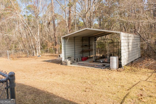 614 N Victory Drive, Lyons, GA 30436
