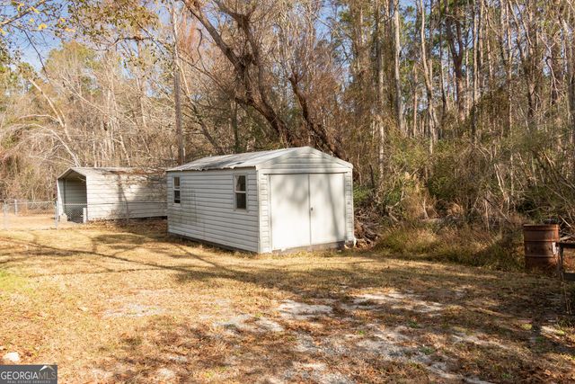 614 N Victory Drive, Lyons, GA 30436