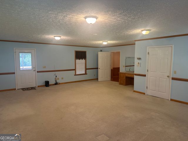 614 N Victory Drive, Lyons, GA 30436